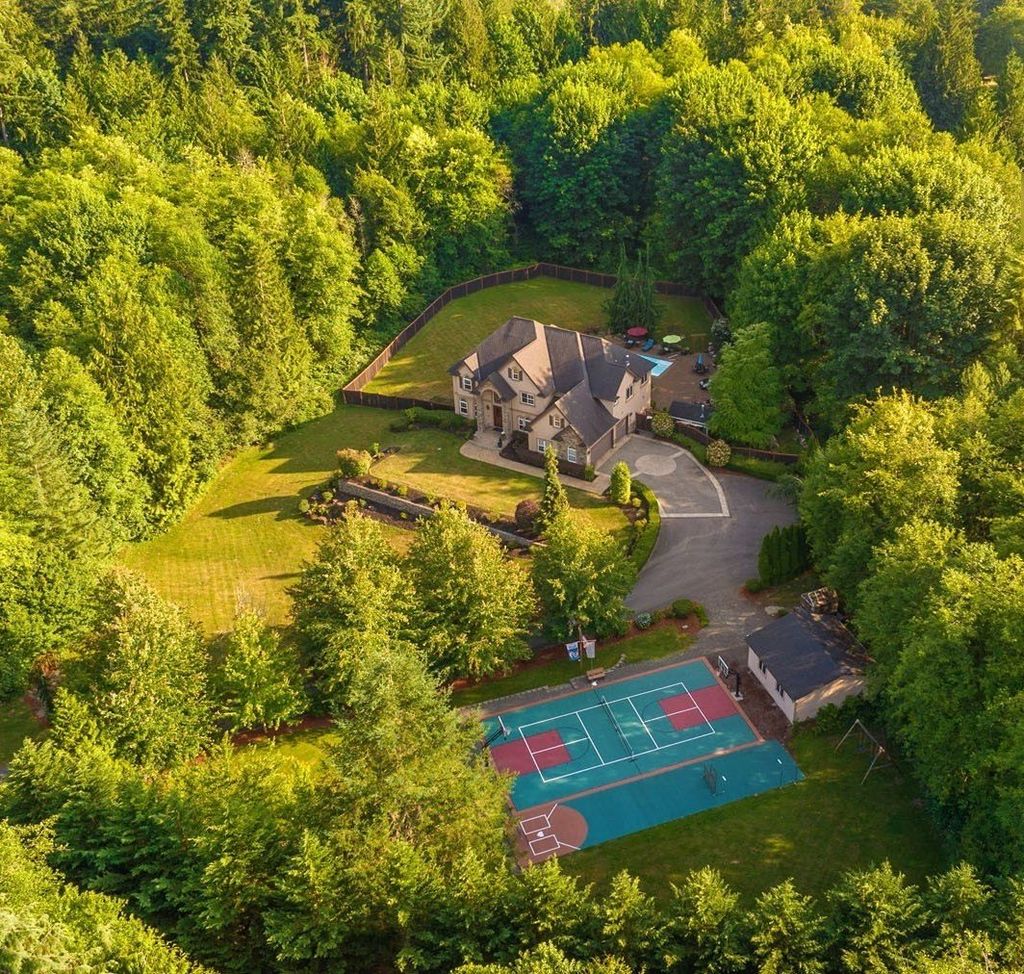 Secluded and Luxurious Duvall Retreat in Washington with Resort-like Amenities Offered at $2.685 Million