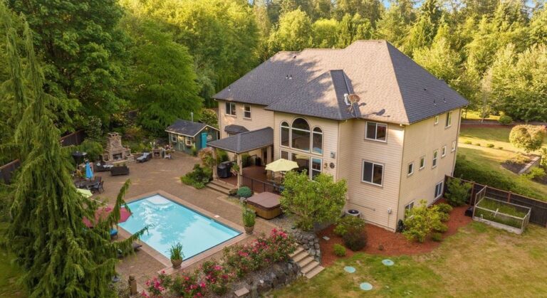 View of Secluded and Luxurious Duvall Retreat in Washington with Resort-like ...