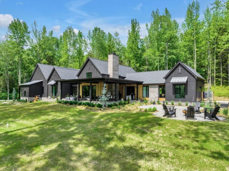 Tranquil Nature Lover’s Paradise in Franklin, Tennessee Listing for $7.8M