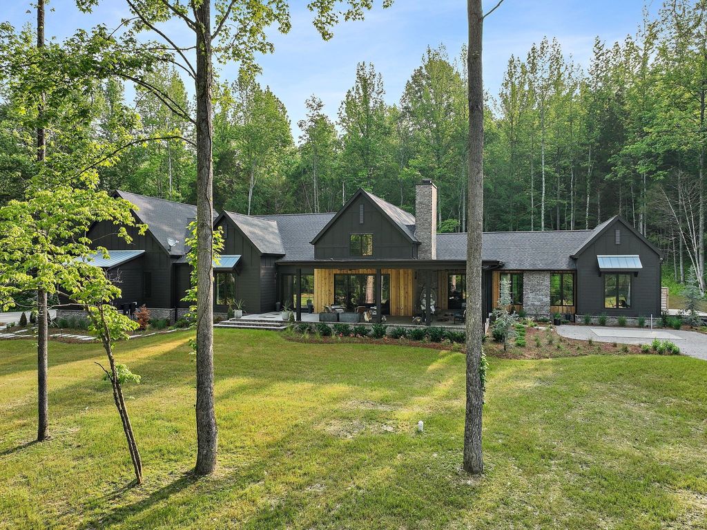 Tranquil Nature Lover's Paradise in Franklin, Tennessee Listing for $7.8M