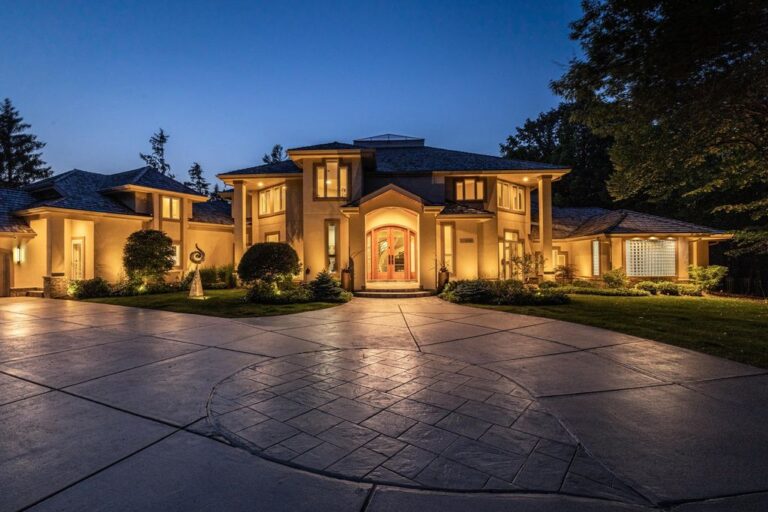 Unparalleled Luxury and Entertainment in Mequon, Wisconsin: Renovated Masterpiece Seeks $2.595 Million