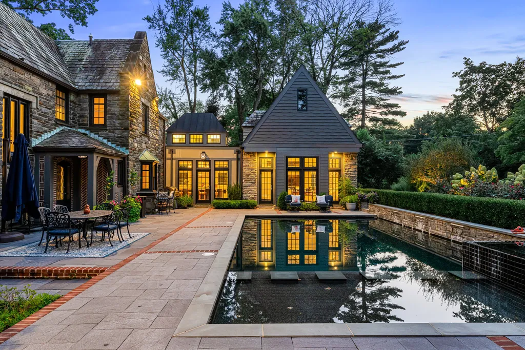 1 Blakeley Road Home in Haverford, Pennsylvania. Step into the elegance of the 1930s with this captivating residence nestled in the sought-after Merion Golf neighborhood. Meticulously renovated with sophistication, the home boasts beautiful materials, exquisite craftsmanship, and luminous designs throughout. 