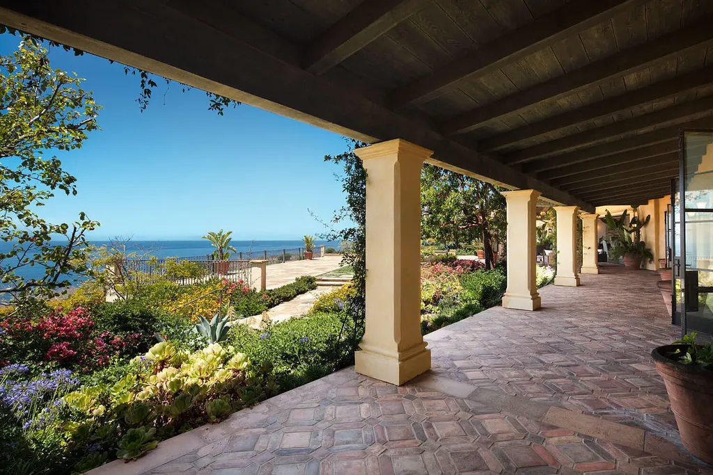 13600 Calle Real Home in Goleta, California. Escape to the enchanting Villa Del Mare, a blend of Old California charm and modern luxury on 287 acres near Refugio State Beach. With panoramic views of the coastline and foothills, this one-level estate offers 5 en suite bedrooms, spacious entertainment areas, a private helipad, and sustainable features like solar power and private water sources.