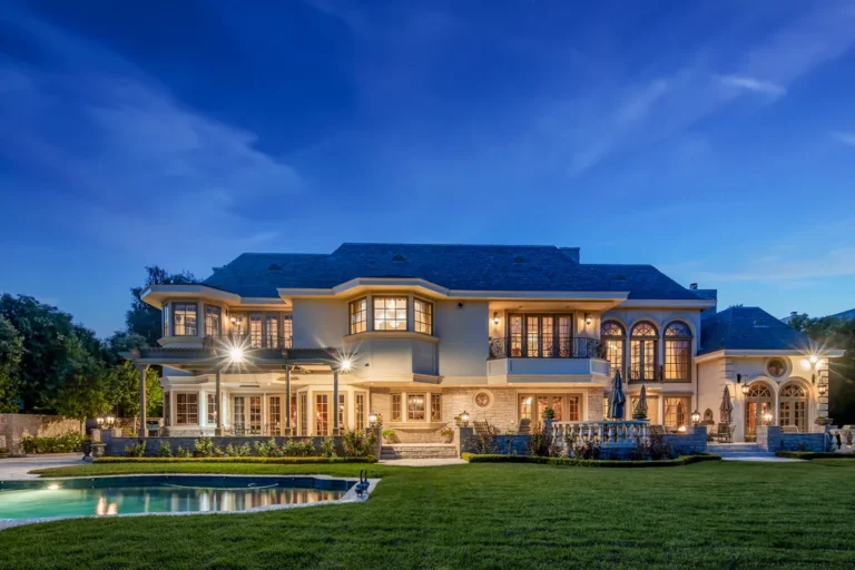 Royal Castle Estate: A World-Class Estate with Stunning Views in Thousand Oaks, California Asks for $10,888,000