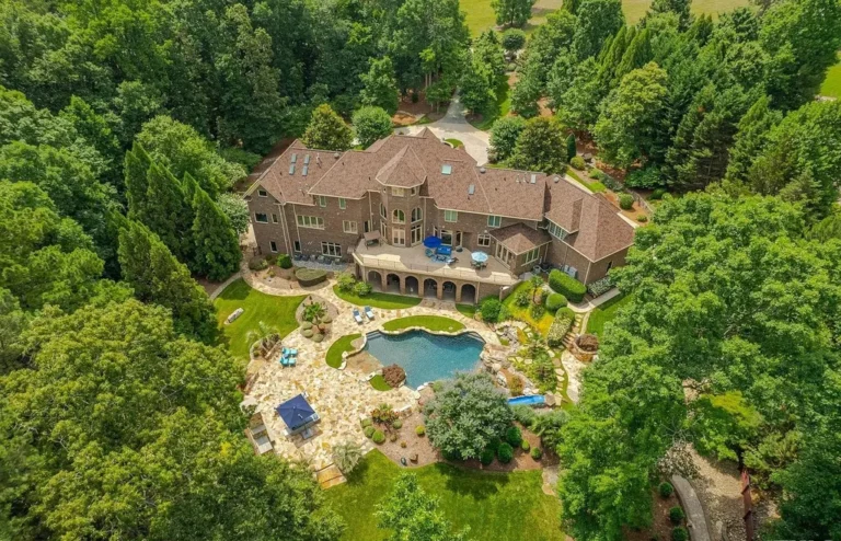 Exquisite Gated Estate on 4 Acres with Resort-Like Amenities and Golf Course Access Asks $6,200,000 in North Carolina