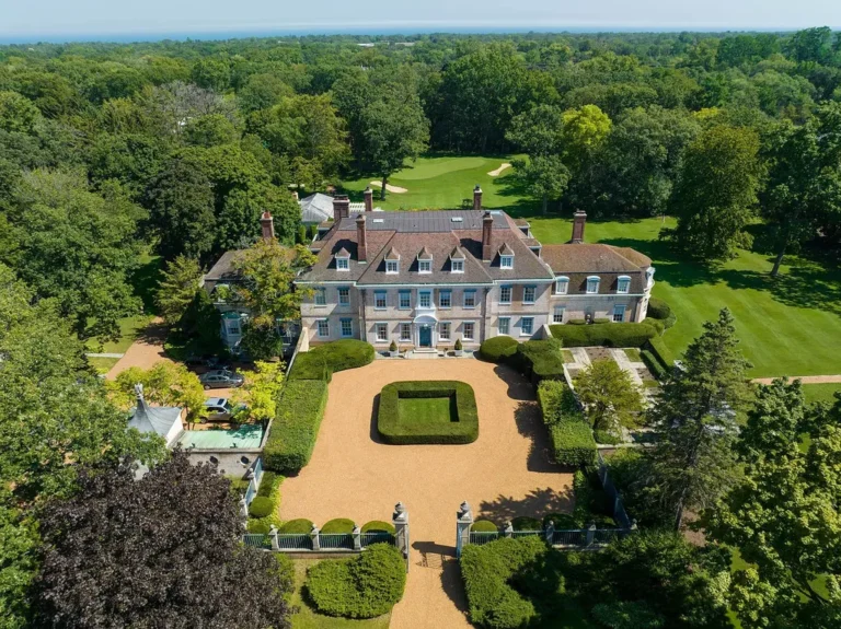 Historic Suffield House: An Architectural Masterpiece on 5.4 acres In The Heart of Lake Forest for Sale at $7,490,000