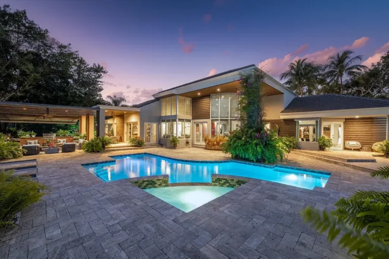 Stunning 5 Bedroom House with Pool in Private Polo Club Neighborhood in Wellington, Florida for $5,950,000