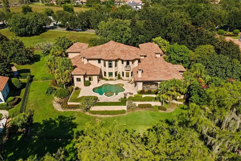An Opulent Lakefront Estate that Epitomizes Luxury Living in Windermere, Florida Asking for $8,900,000