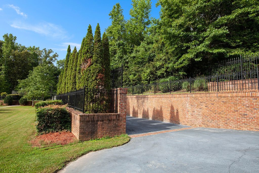Exceptional $5.6 Million Atlanta Residence: A Rare Gem on the Market in Georgia