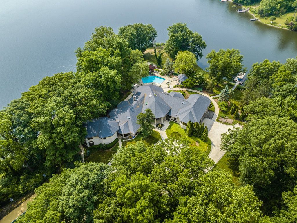 Gated Estate on 5.5 Acres with Captivating Water Views in Indianapolis, Indiana Listing for $7 Million