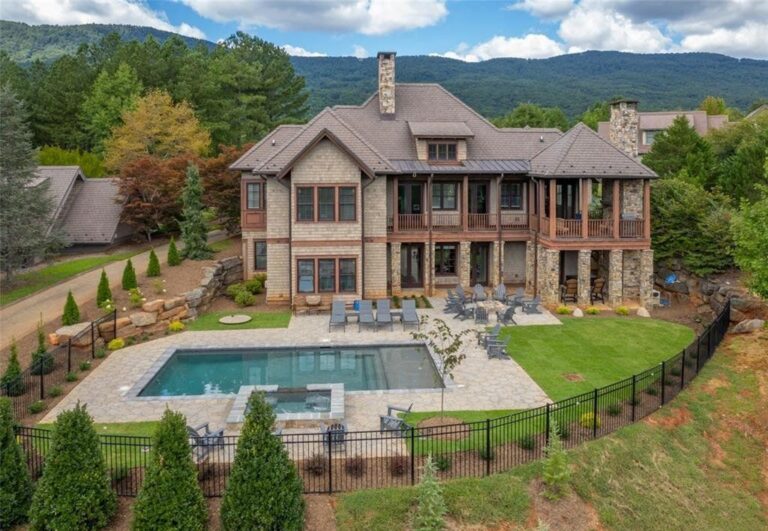 Golf Lover’s Paradise: $2.195 Million Dream Home Above 11th Green in Mill Spring, North Carolina