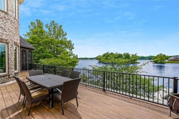 Impeccable Waterfront Estate with Mesmerizing 360-Degree Views in ...