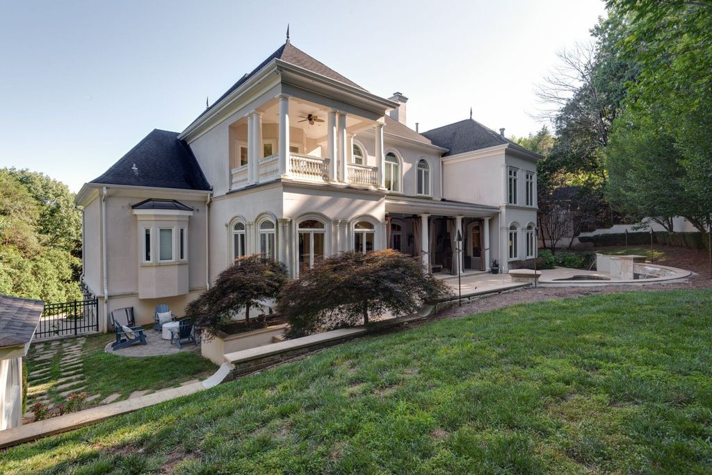 Impeccably Renovated Residence with World-Class Finishes Seeks $5.2 Million in Nashville, Tennessee