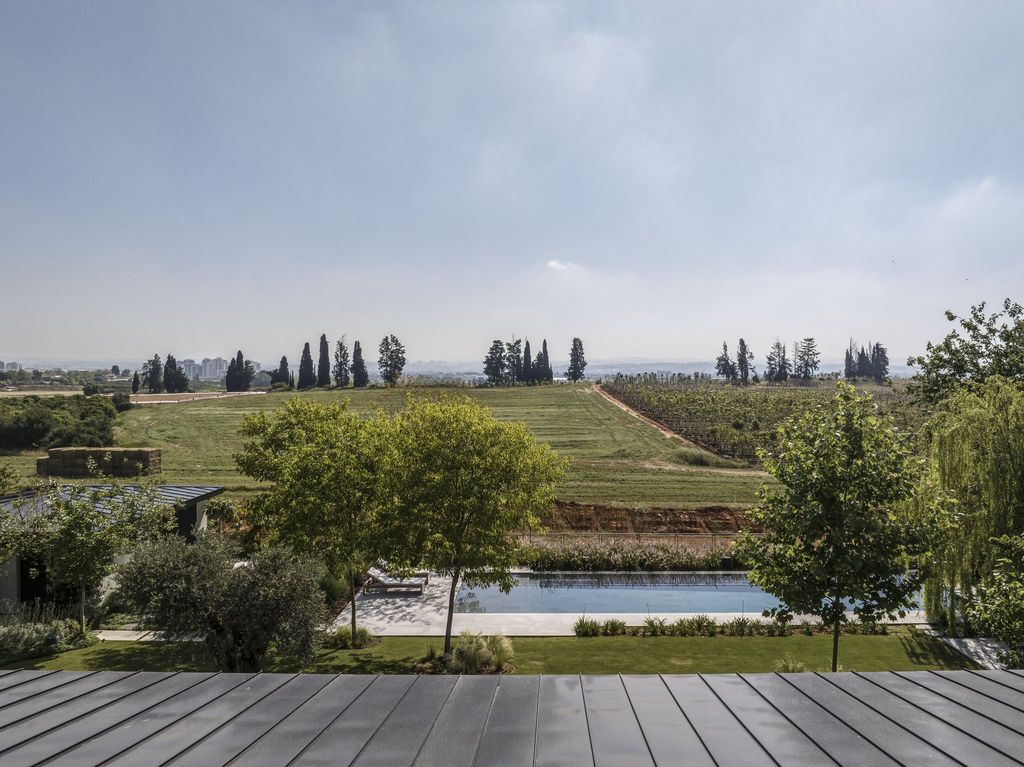 Landscape House in Israel by Ruth Packer Rona Levin Architects