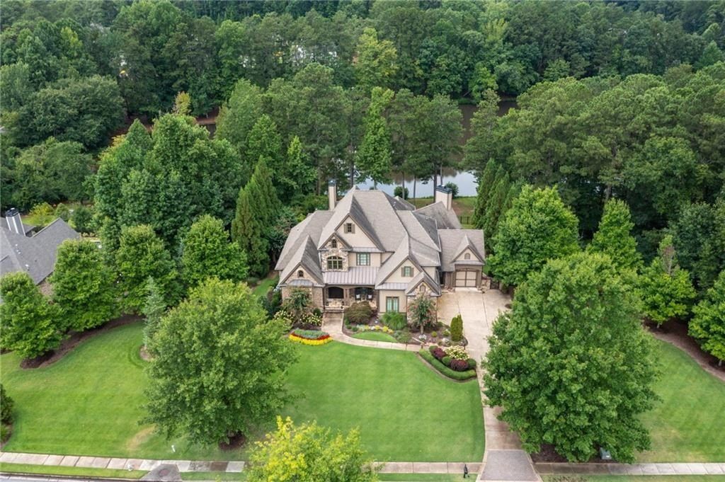 Luxurious Home Offering an Enchanting Ambiance by the Lakeside in Acworth, Georgia Priced at $2 Million