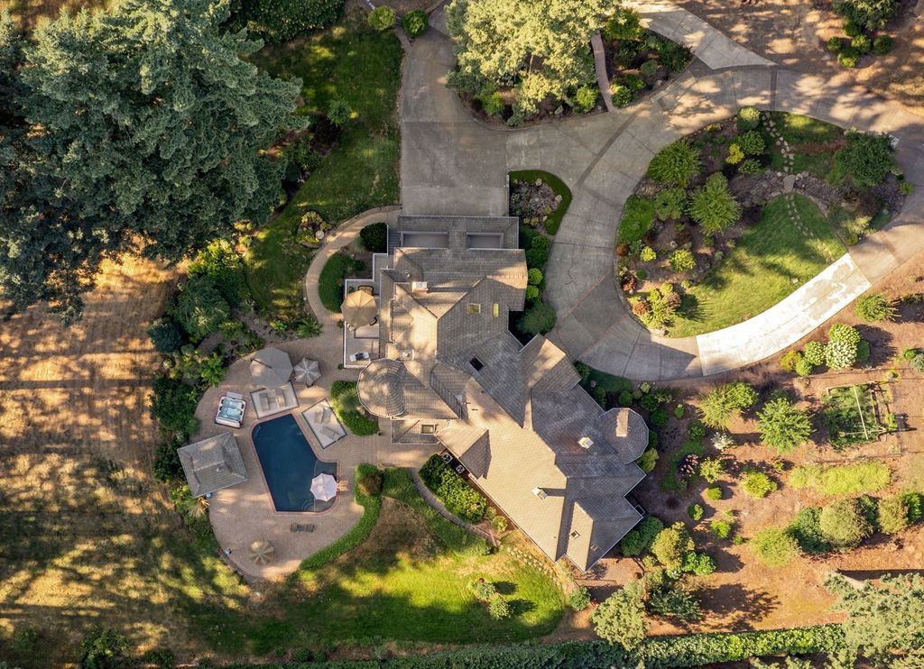 Secluded Oasis: Expansive Outdoor Living and Tranquility in Tualatin, Oregon Listing for $2.475 Million