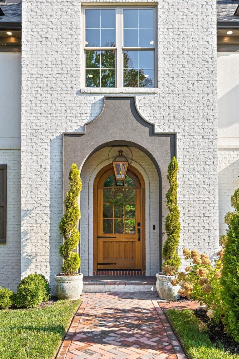 Sophisticated Signal Mountain, Tennessee Residence Unveiled Impeccable