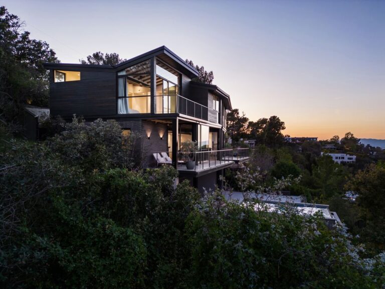 T House, Stunning Project atop Los Angeles’ Hollywood Hills by ANX