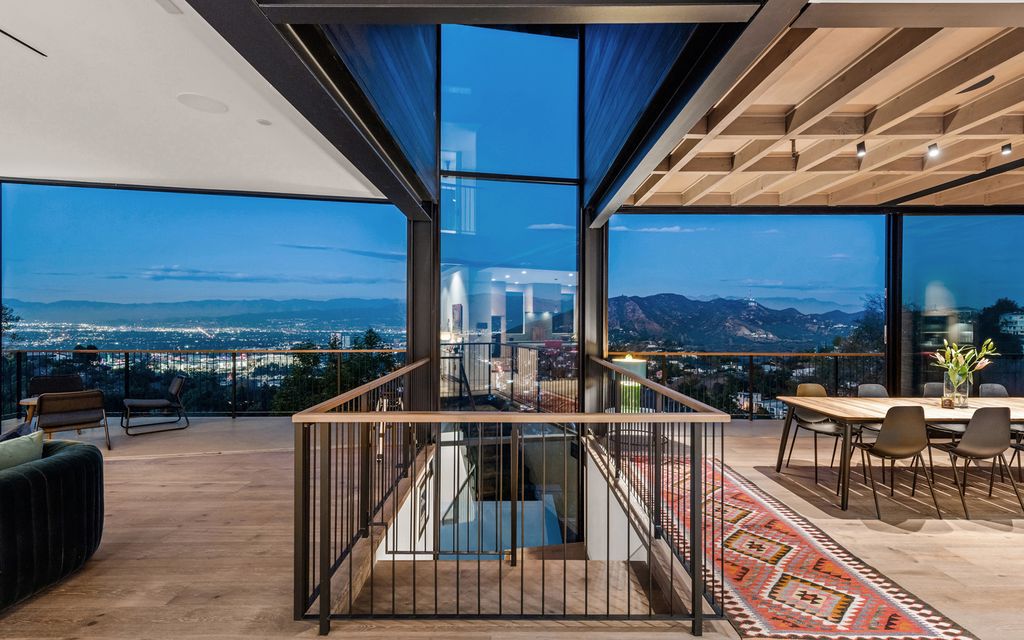 T House, Stunning Project atop Los Angeles’ Hollywood Hills by ANX