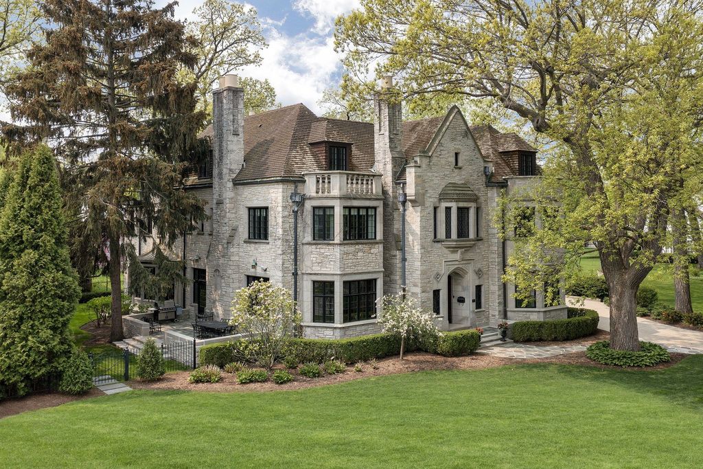 Timeless Charm Meets Contemporary Luxury: Extraordinary Wilmette, Illinois Home Asking $2.85 Million