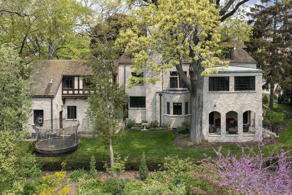 Timeless Charm Meets Contemporary Luxury: Extraordinary Wilmette, Illinois Home Asking $2.85 Million