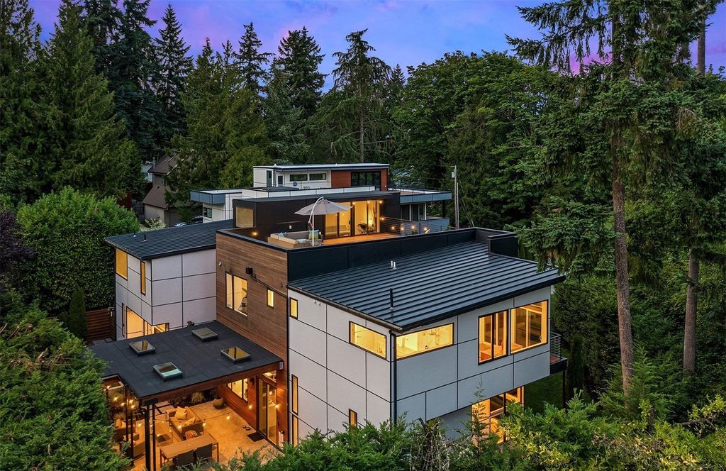 Tranquil Oasis: Contemporary Home on Mercer Island, Washington, Now Available for $3.85 Million