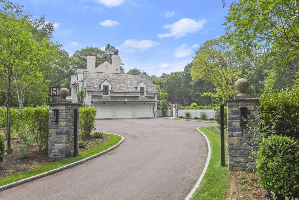 Updated Georgian Masterpiece on 2+ Landscaped Acres in Greenwich, Connecticut - Listing for $6.095 Million