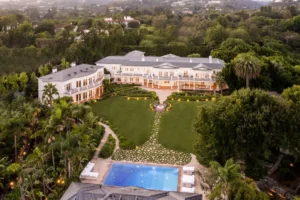 An Iconic Holmby Hills Estate on 2.8 Acres with Greatest Amenities Back on The Market for $65,000,000