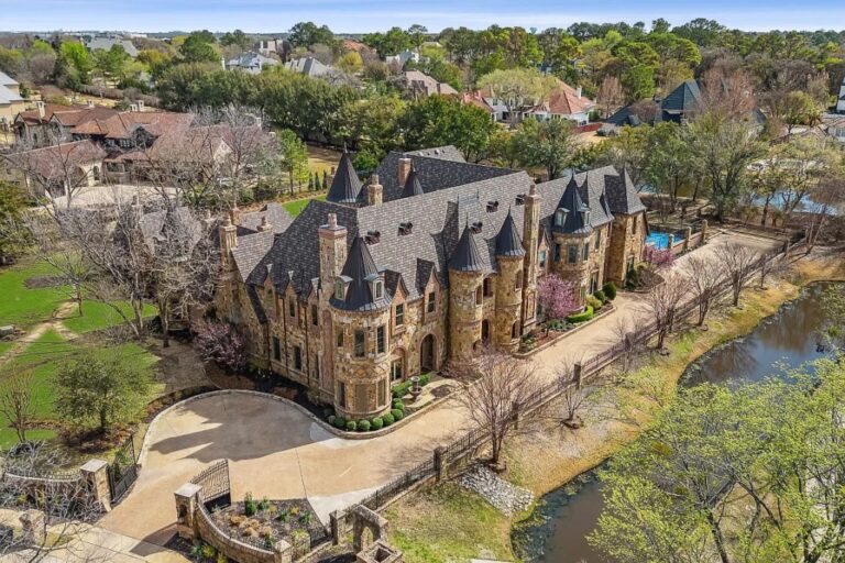 Outstanding Haven: 7-Bed Luxury Home in Southlake with Contemporary Opulence Priced at $7,850,000