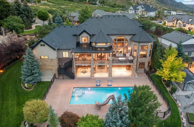 Mountain Majesty: A Prize-Winning Home with Panoramic Alpine Views in Utah Asking for $4,299,900