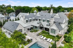 Laurel Estate: A Midwest Masterpiece of Luxury Living in Naperville, Illinois for $4,300,000