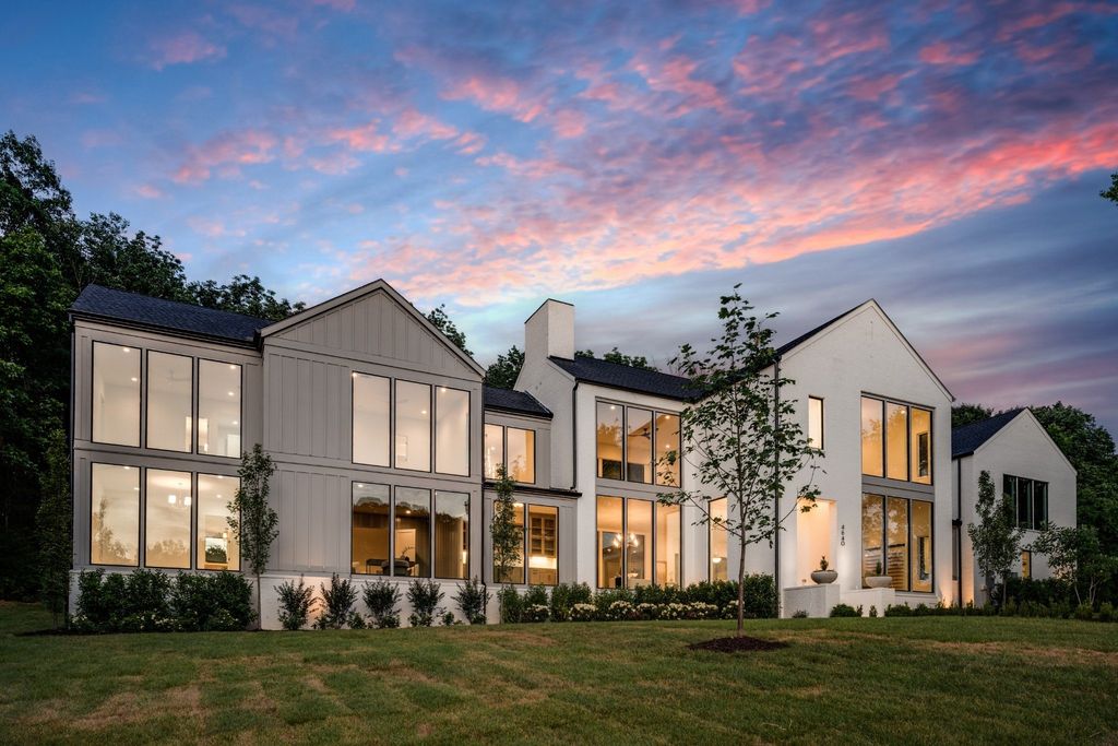 A Contemporary Masterpiece Flooded with Natural Light Hits Nashville Real Estate Market at $4.995 Million