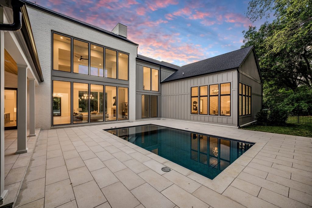 A Contemporary Masterpiece Flooded with Natural Light Hits Nashville Real Estate Market at $4.995 Million