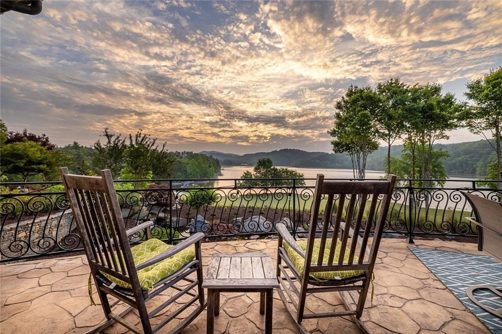 Awe-Inspiring Club Terrace Home with Breathtaking Views in Sunset, South Carolina Listed at $3.199 Million