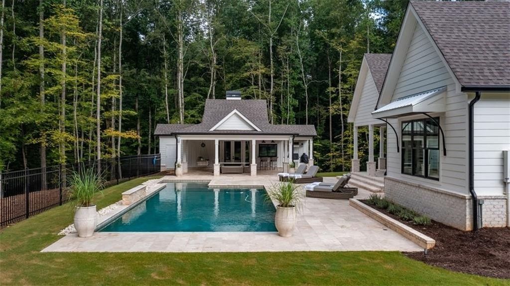 Canton, Georgia: $2.795 Million Modern Farmhouse Crafted by Andrew Hunt