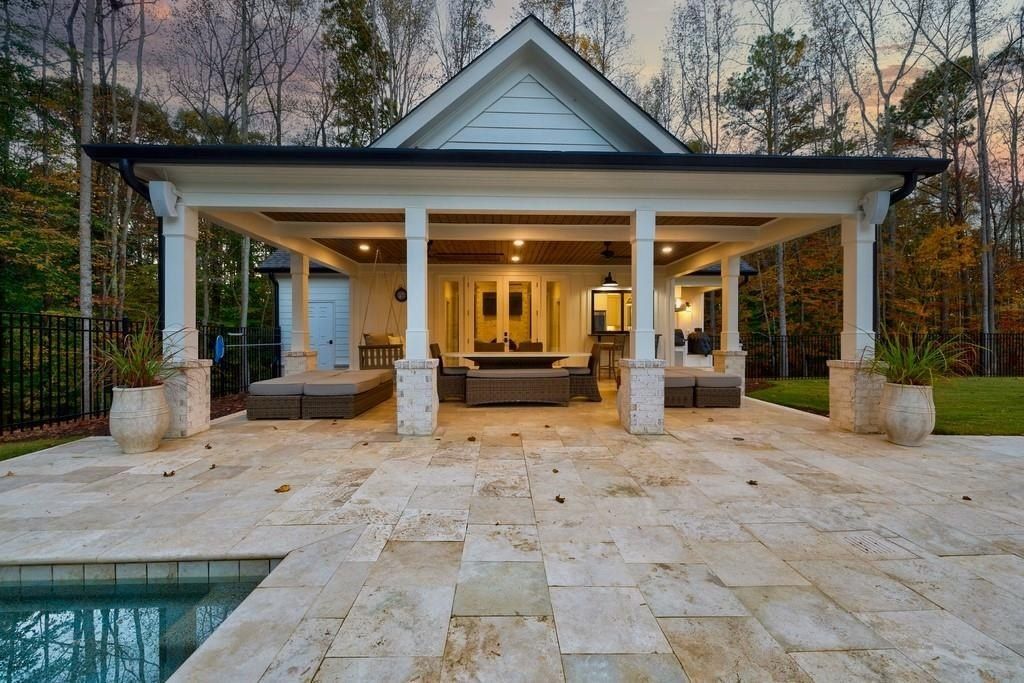 Canton, Georgia: $2.795 Million Modern Farmhouse Crafted by Andrew Hunt