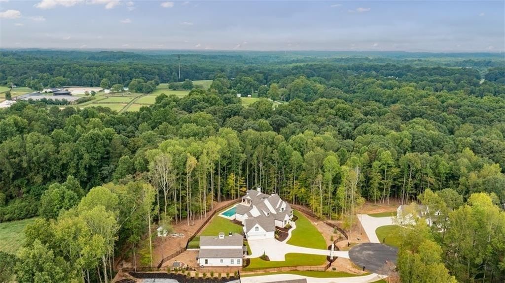 Canton, Georgia: $2.795 Million Modern Farmhouse Crafted by Andrew Hunt