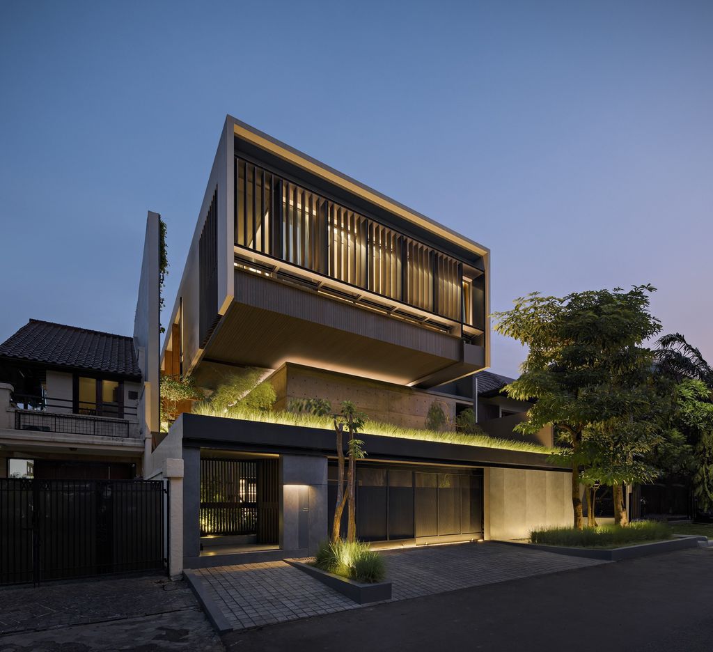 Ciasem House, Features Three Delicately Stacked Box by STUDIOKAS