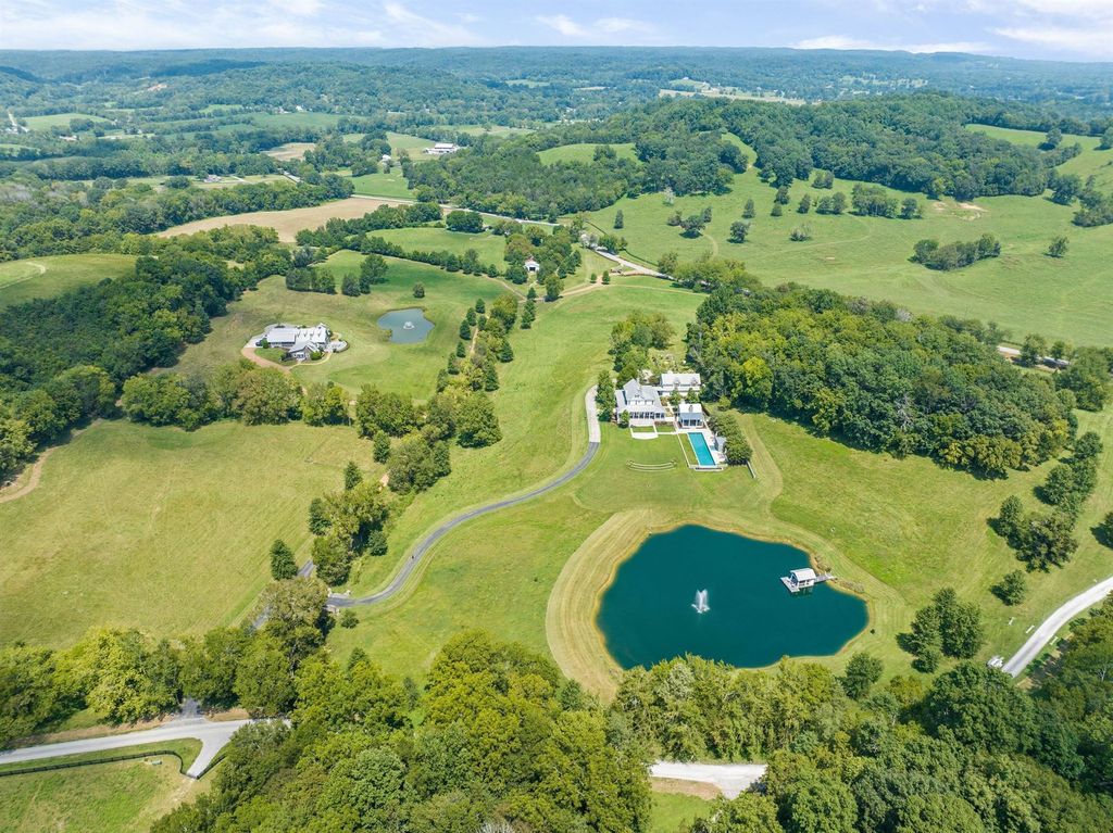 Countryside Paradise: $12.5 Million Trophy Farm in Franklin, Tennessee Offers Breathtaking Views of Rolling Hills and Pastures