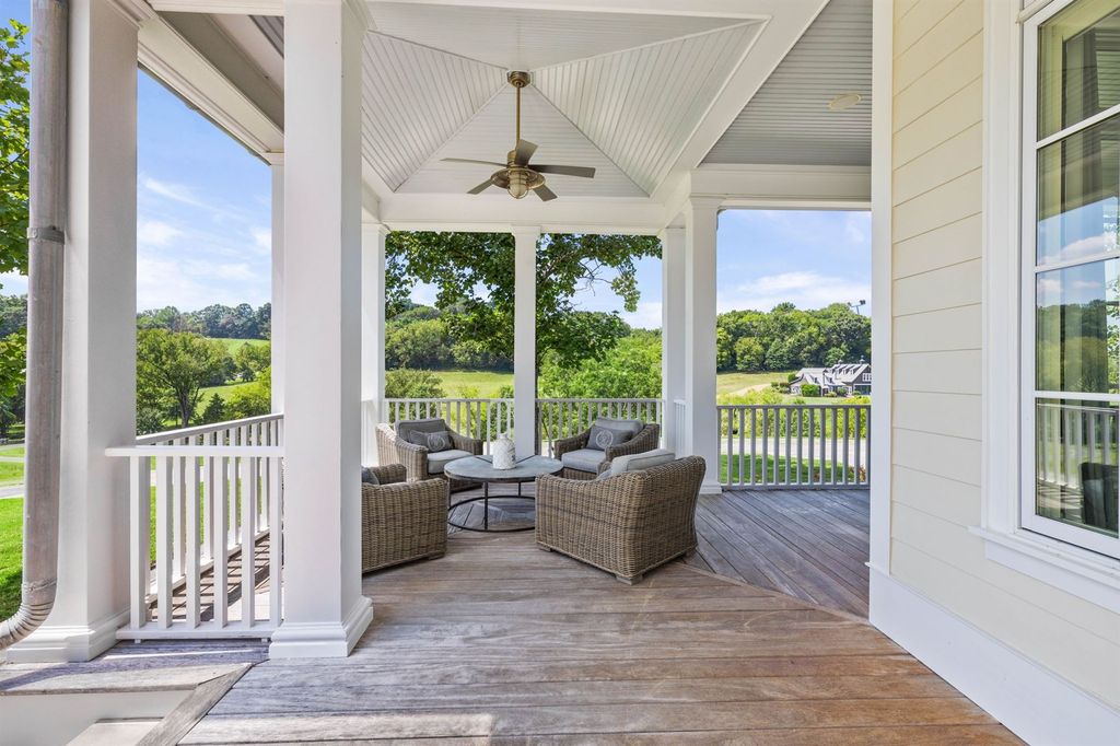 Countryside Paradise: $12.5 Million Trophy Farm in Franklin, Tennessee Offers Breathtaking Views of Rolling Hills and Pastures