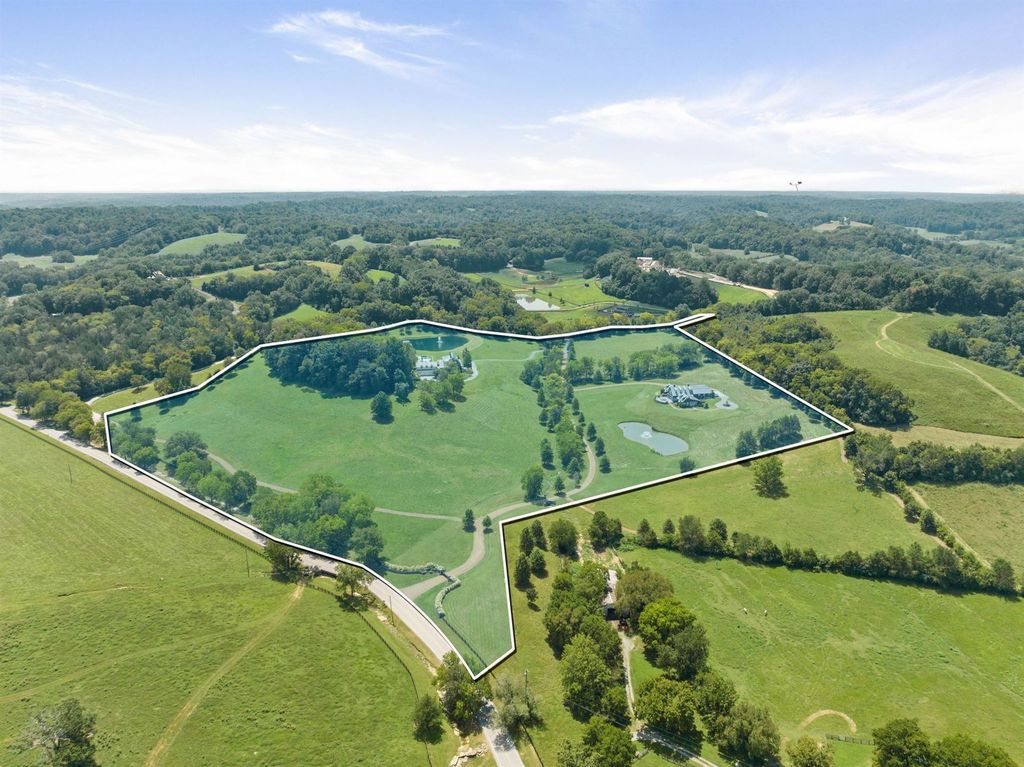 Countryside Paradise: $12.5 Million Trophy Farm in Franklin, Tennessee Offers Breathtaking Views of Rolling Hills and Pastures