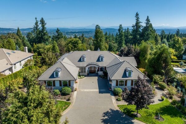 Coveted Lake Oswego, Oregon Estate: A Breathtaking Retreat with Mt ...