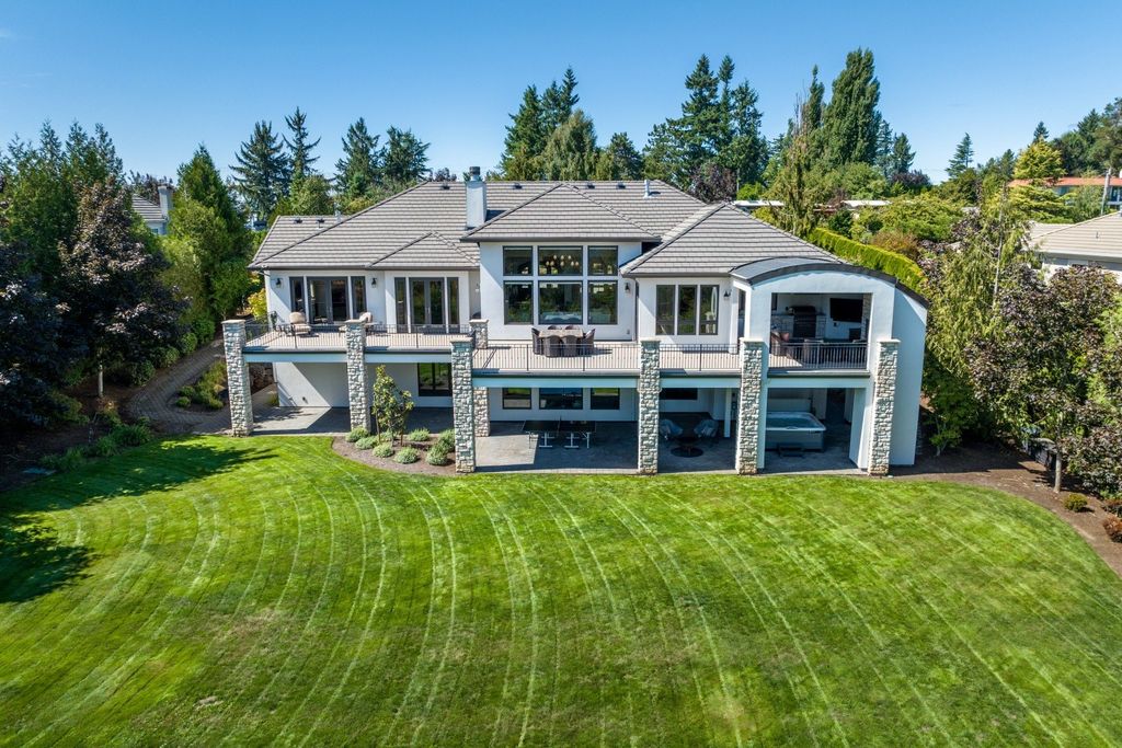 Coveted Lake Oswego, Oregon Estate: A Breathtaking Retreat with Mt. Hood Vistas, Priced at $3,299 Million