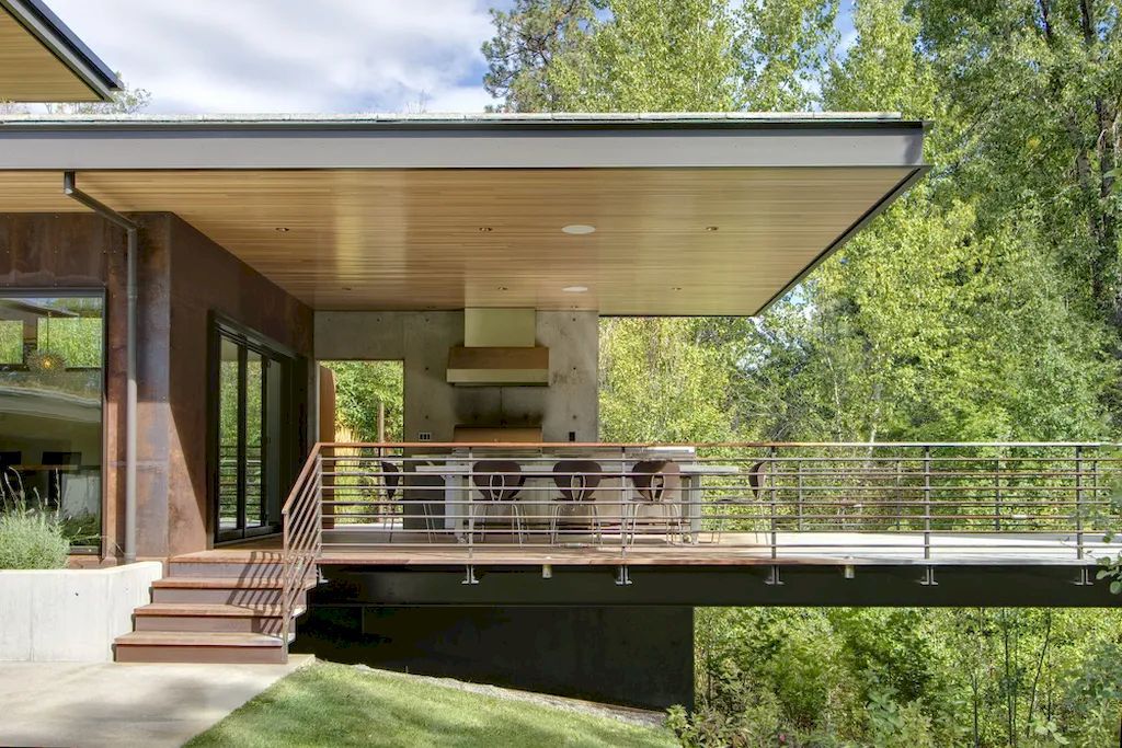 Creekside House Designed by Prentiss + Balance + Wickline Architects