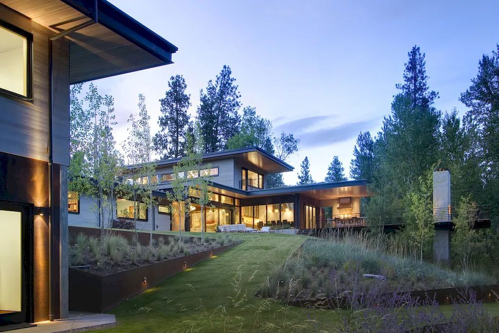 Creekside House Designed by Prentiss + Balance + Wickline Architects