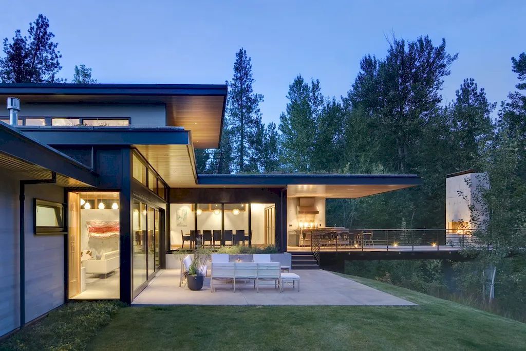 Creekside House Designed by Prentiss + Balance + Wickline Architects