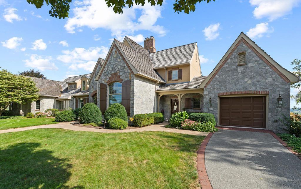 Exceptional 18-Acre Estate in Lauxmont Farms: Luxury Living with River Views in Wrightsville, Pennsylvania for $3,495 Million