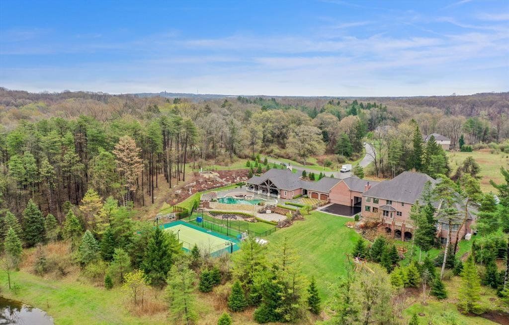 Exceptional Michigan Estate: A Masterpiece of Spacious Design and Functionality, Listed at $3.295 Million