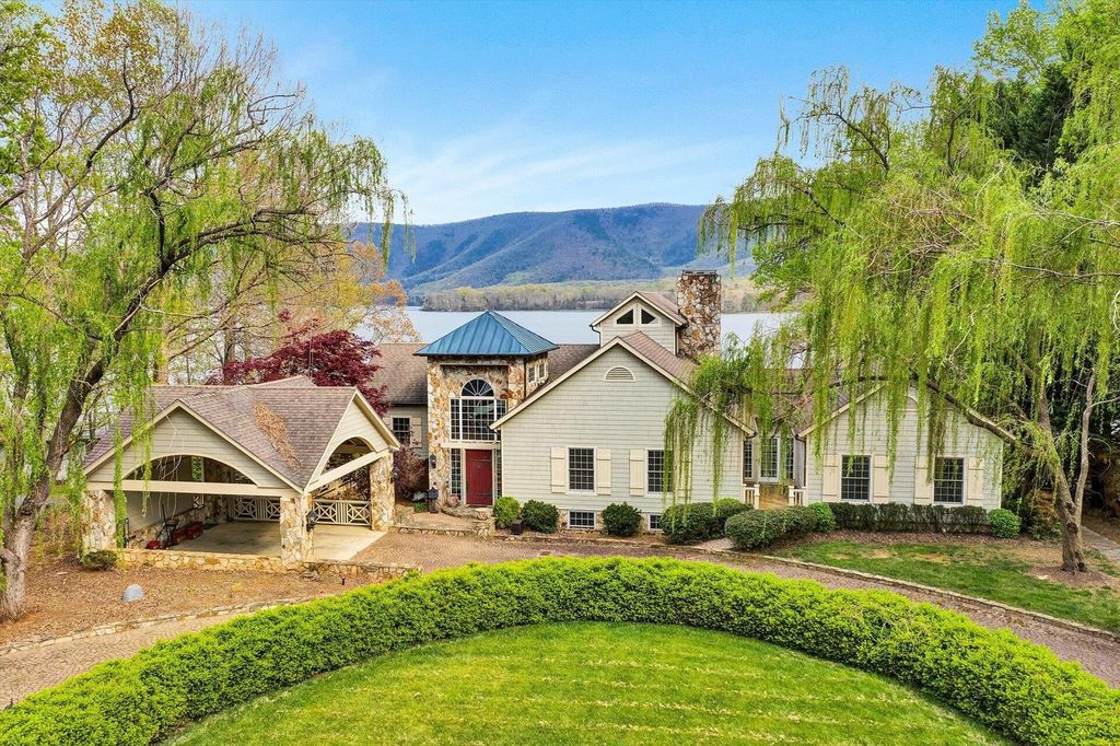 Exceptional Penhook, Virginia Residence: A Lakefront Haven of Architectural Elegance, Priced at $3.3 Million