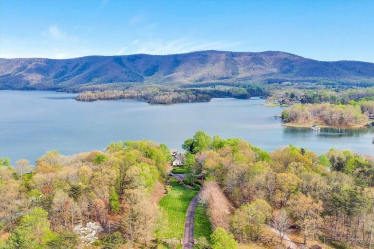 Exceptional Penhook, Virginia Residence: A Lakefront Haven of ...